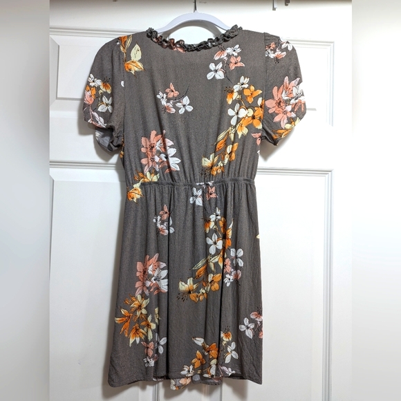 Short dress or long tunic top size M Gray with flowers - Picture 4 of 5
